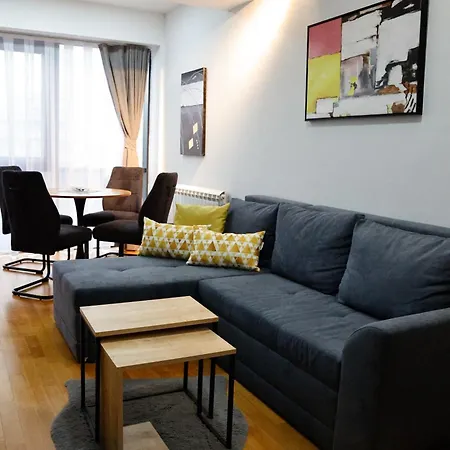 Luca's Urban Apartman